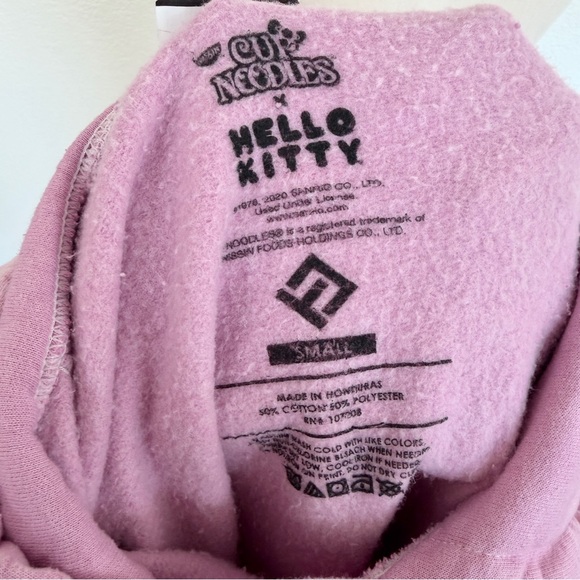 🎀 Hello Kitty x Nissin Cup Noodles Pink Pullover Hoodie Small - Picture 13 of 16